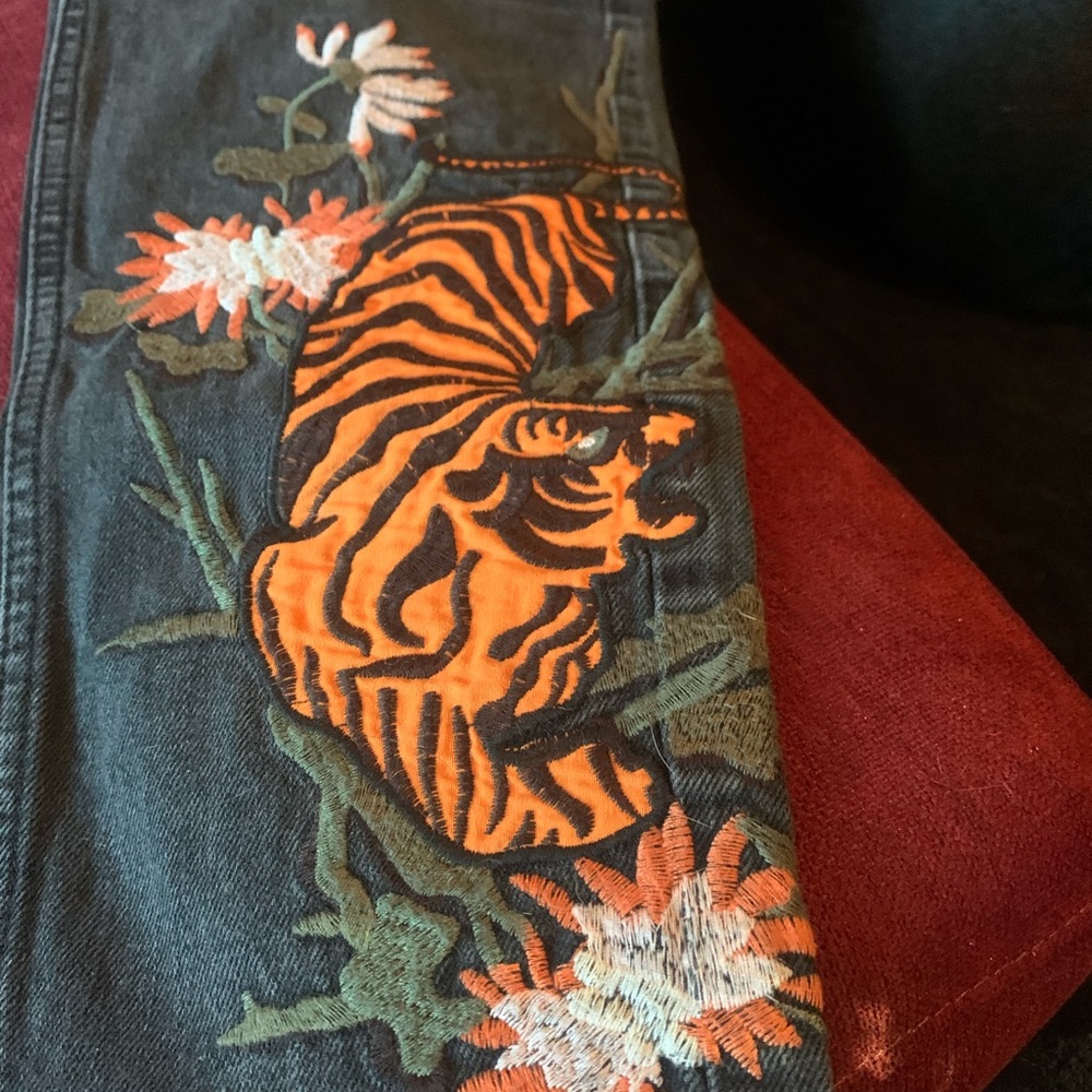 Topshop Embroidered mom jeans